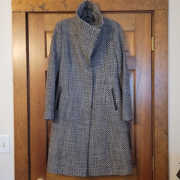 NWT French Connection Faux Fur-Trim Houndstooth Tweed Black & White Coat Size XS - Picture 3 of 7